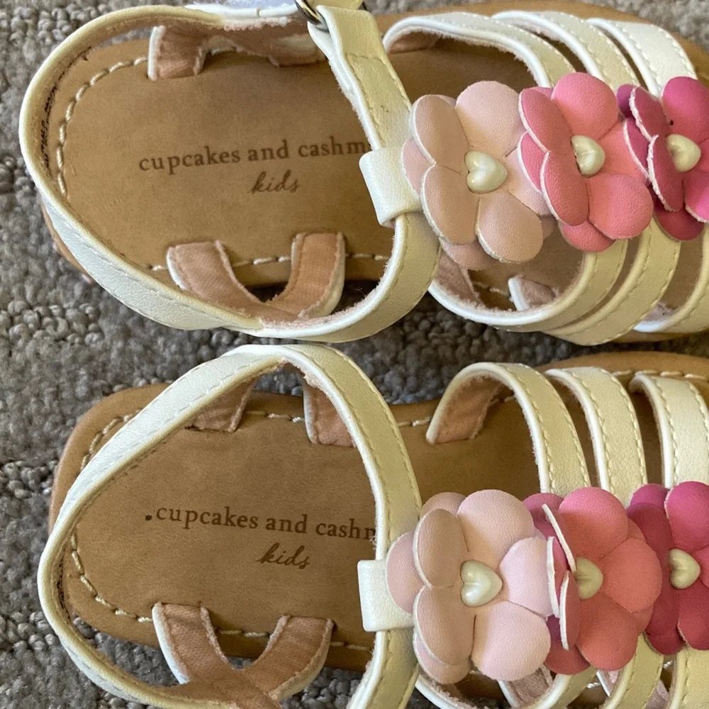 cupcakes & cashmere reposhing this